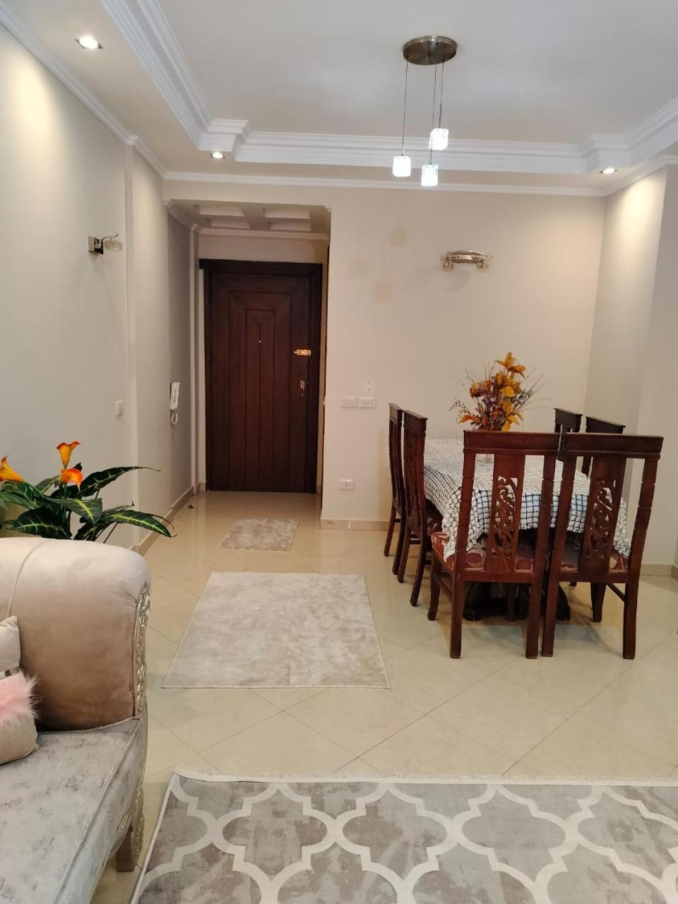 Three Bedrooms In Apartmán
