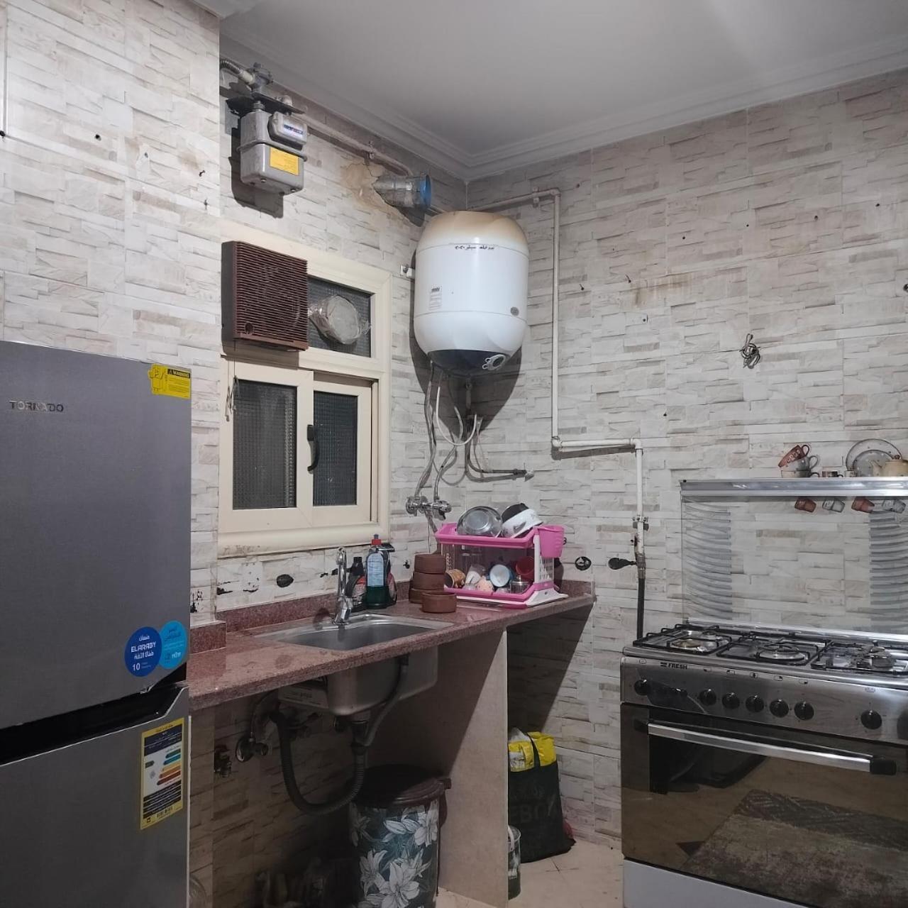 Three Bedrooms In * Káhira