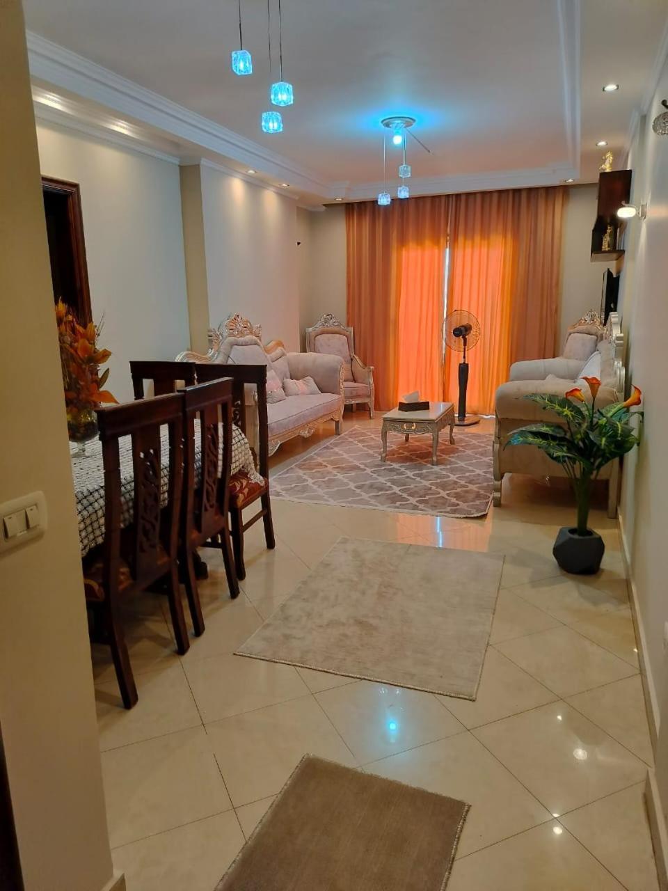 Three Bedrooms In דירה