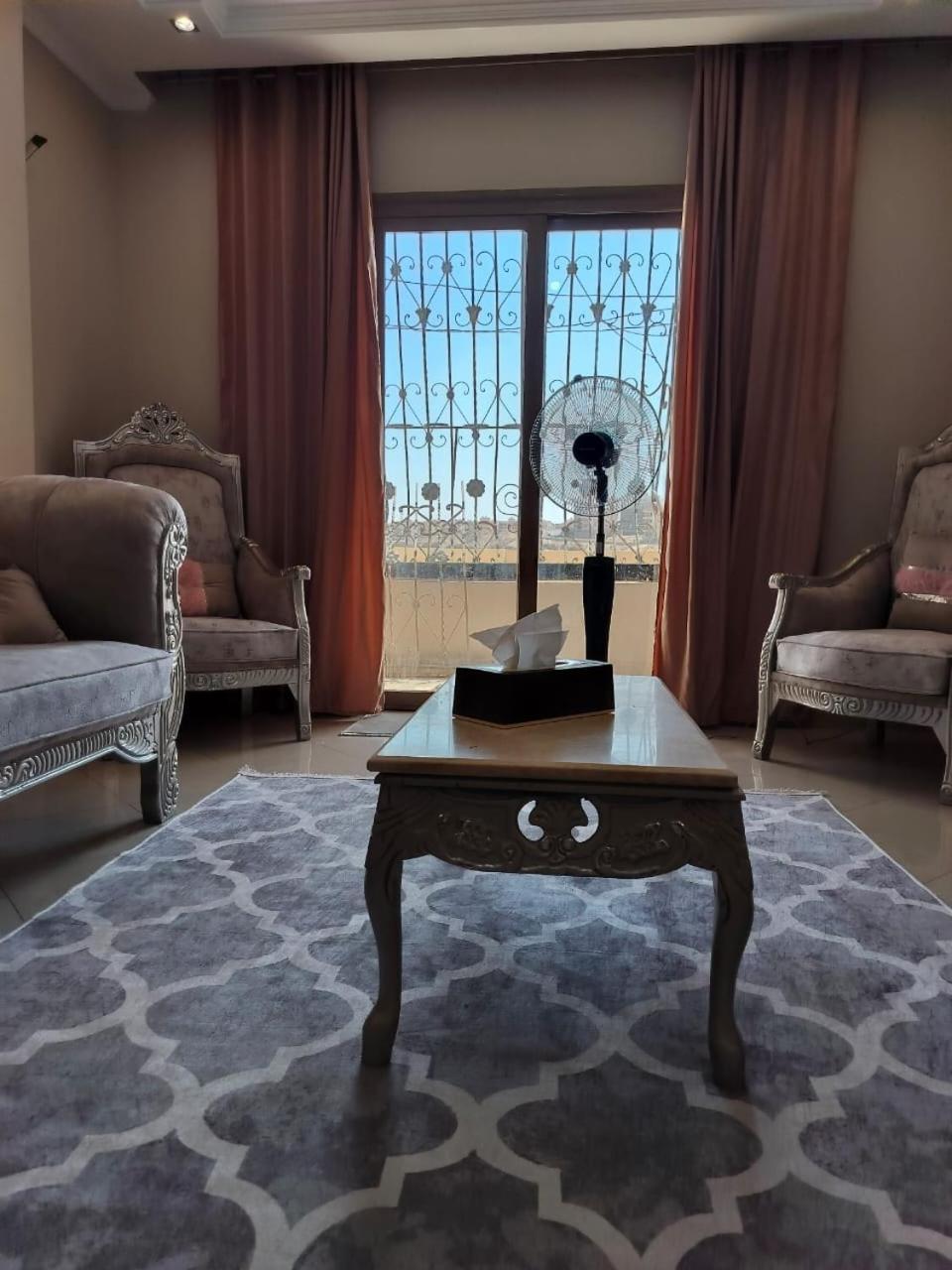 Three Bedrooms In קהיר